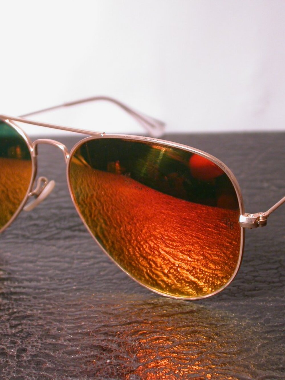 Ray Ban Gold and Red Aviator Large Shades Sunglasses Made in ITALY RB3025